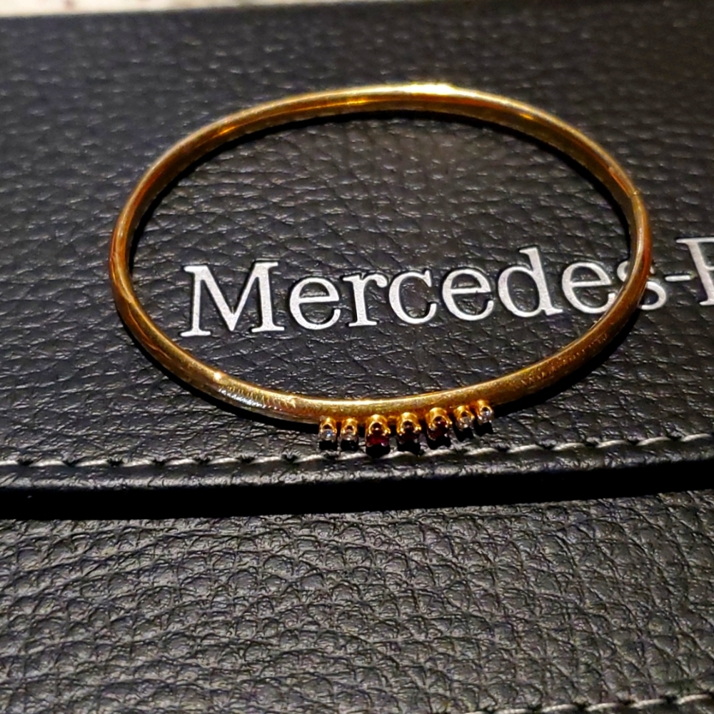 14k gold bangle bracelet